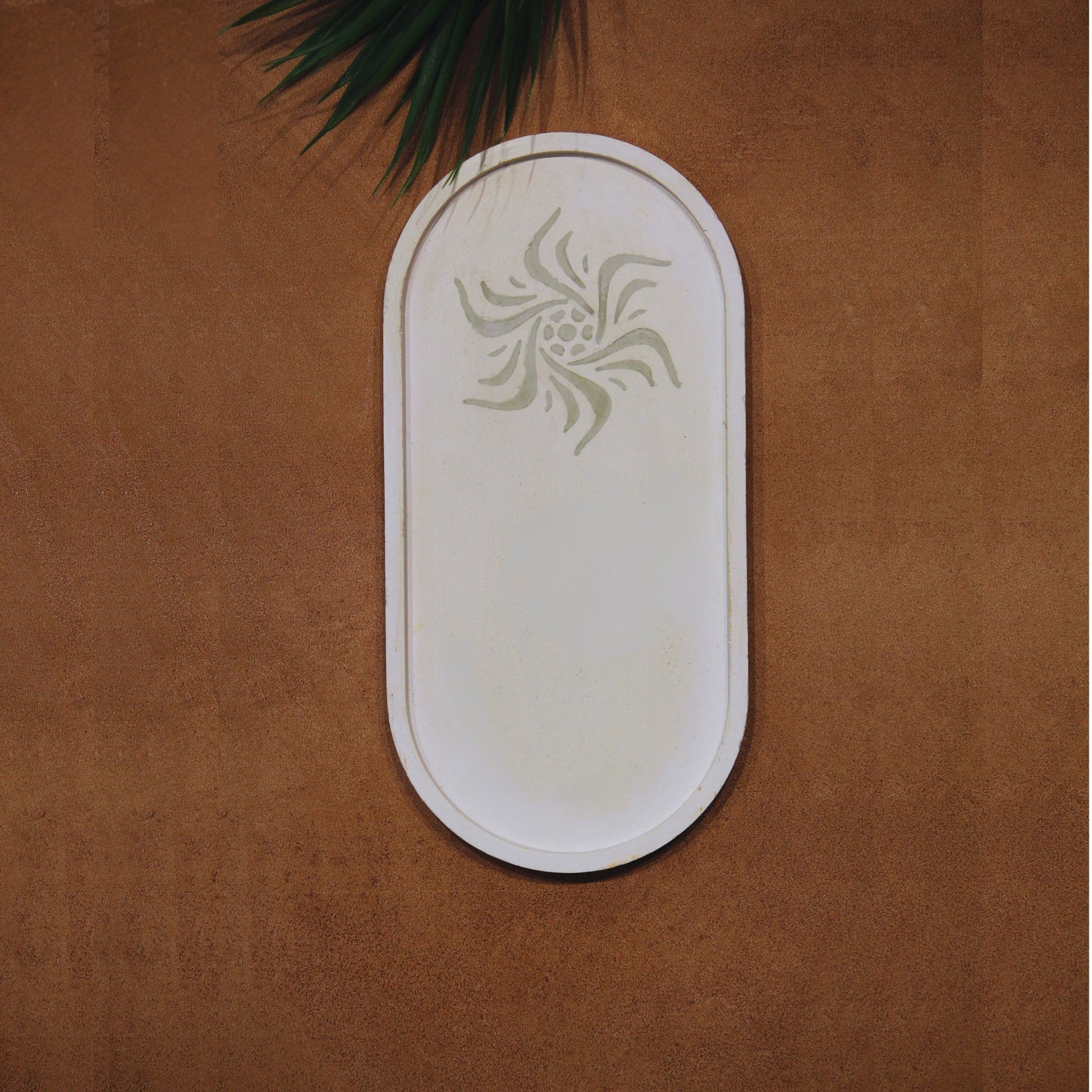 Etagere Grande White: Minimalistic Engraved Tray
